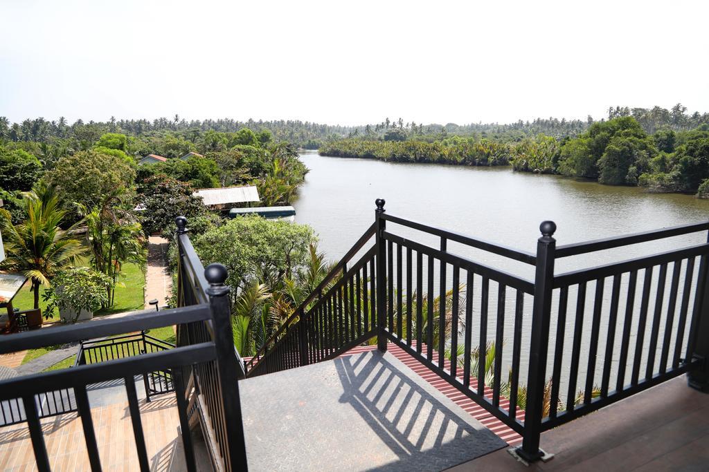 Kumudu Valley Resort Wayikkal Exterior photo