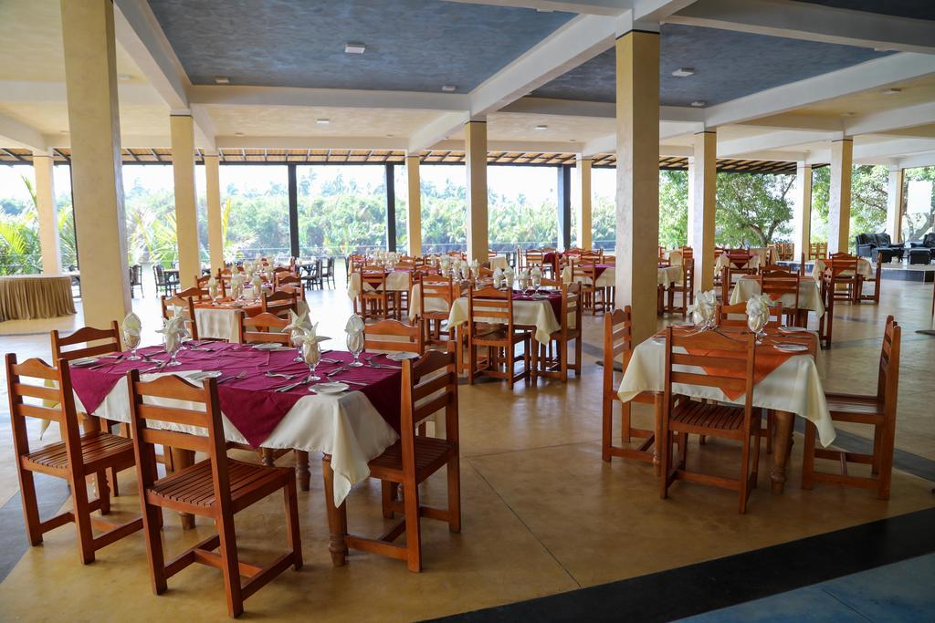 Kumudu Valley Resort Wayikkal Exterior photo